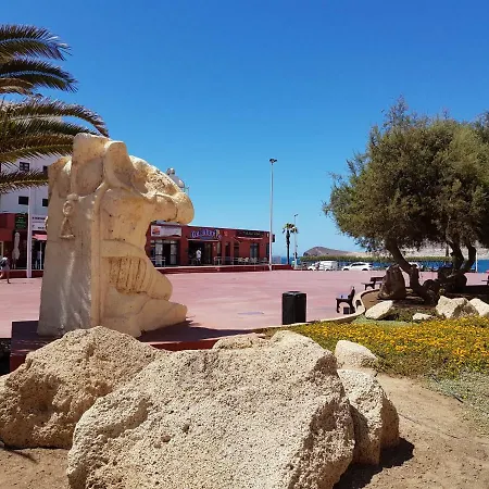 Alquilaencanarias El Medano Mirazul Plaza Roja Exterior photo